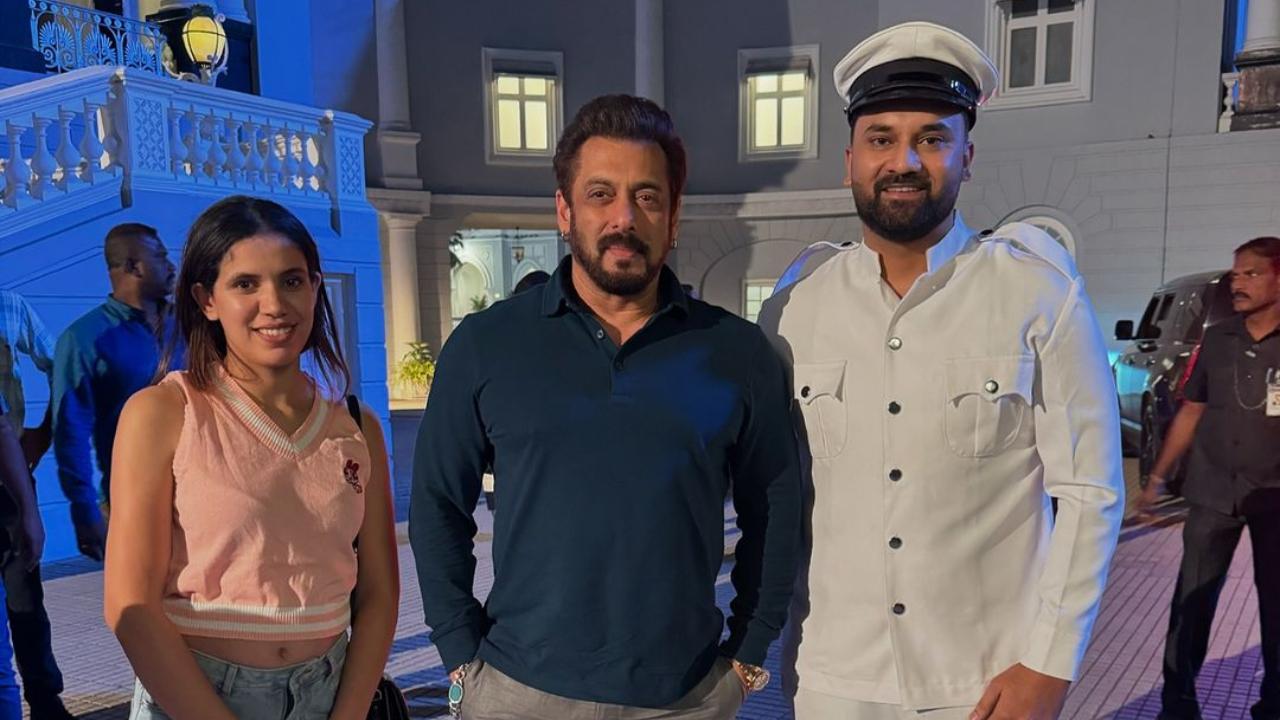 In Pic: Salman Khan poses with Bigg Boss contestant on the sets of Sikandar