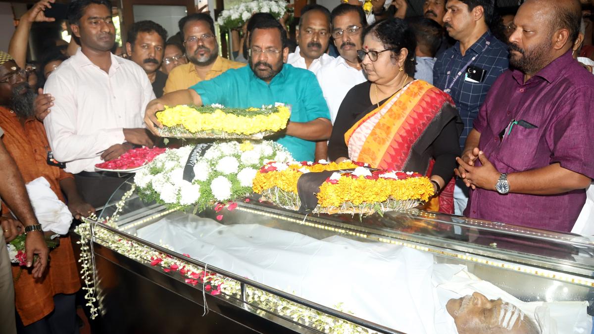 Thousands pay last respects to Jayachandran 