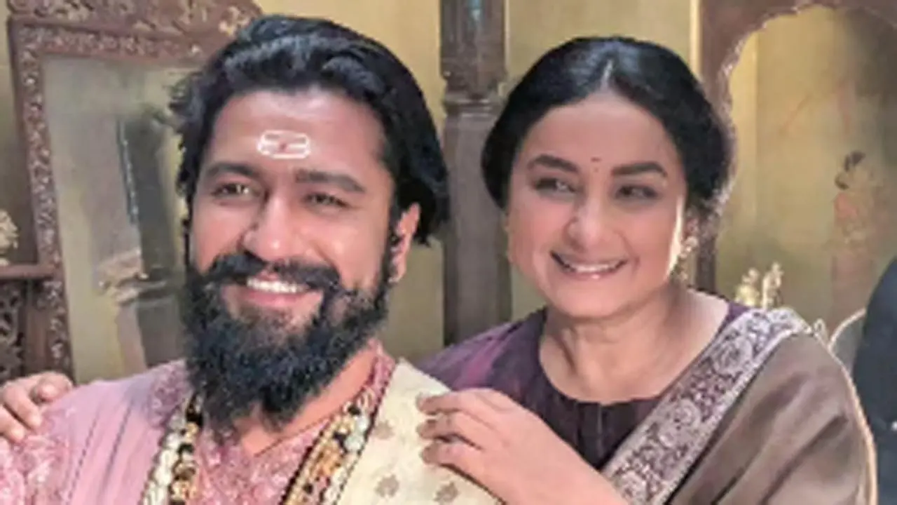 Chhaava BTS: Divya Dutta drops cute photos with Vicky Kaushal, Laxman Utekar