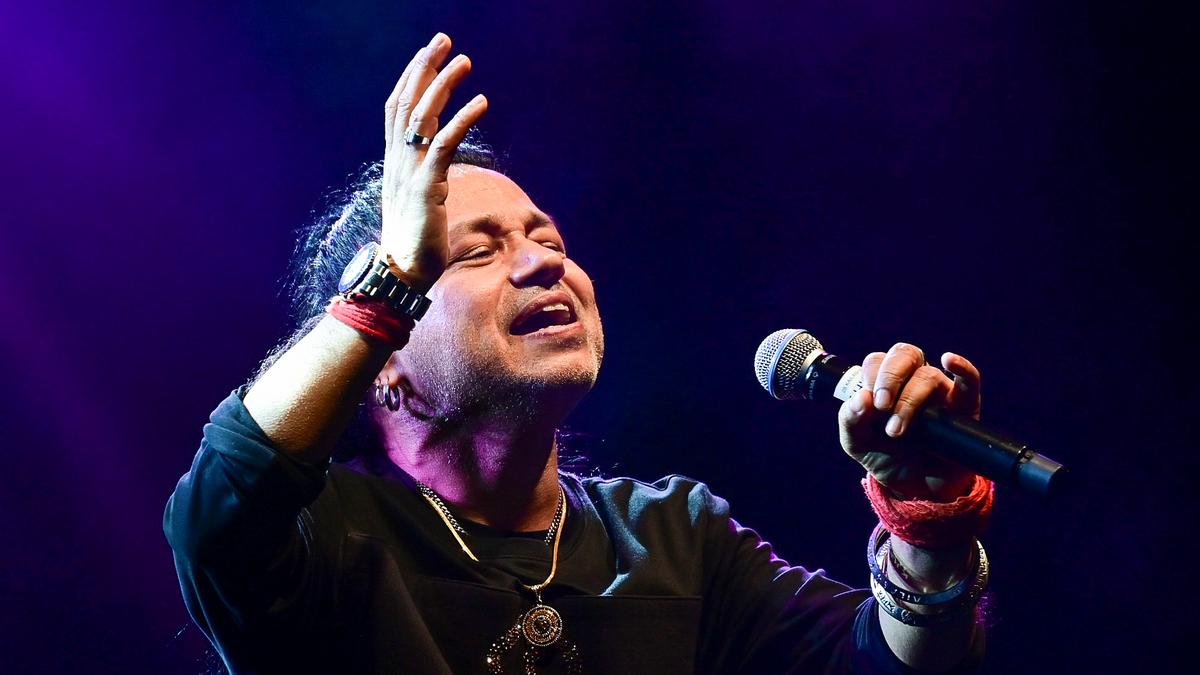 Bombay High Court dismisses case against Kailash Kher over a song accused of hurting religious sentiments