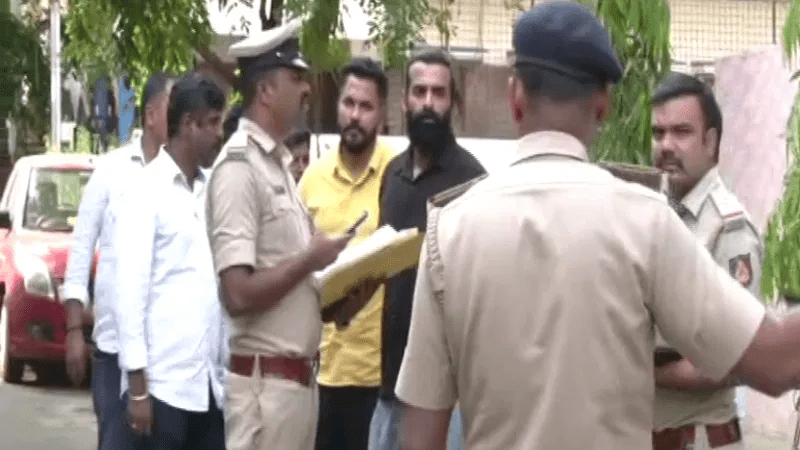Rajat and Vinay come out of jail after securing bail - Public TV English
