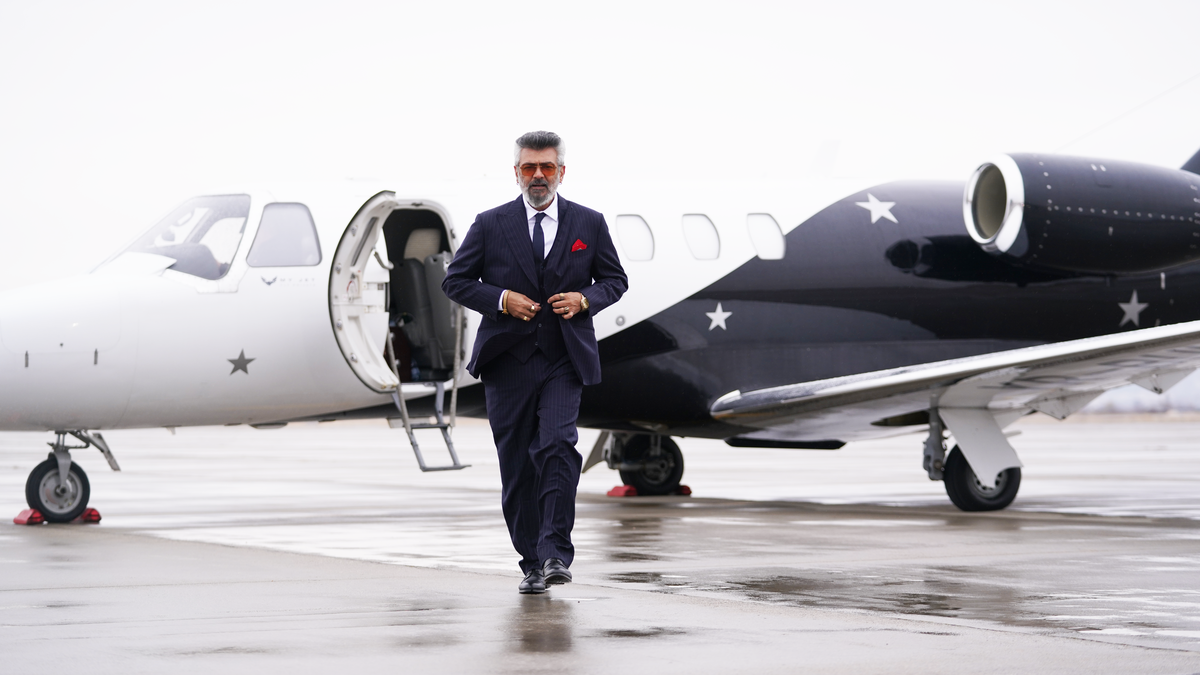Ajith Kumar lands in Delhi for Padma Awards ceremony