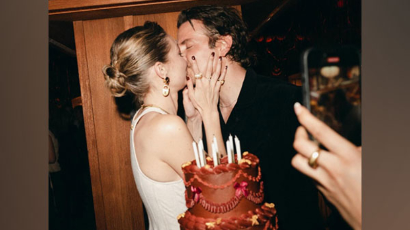 Gigi Hadid makes romance with Bradley Cooper Instagram official –