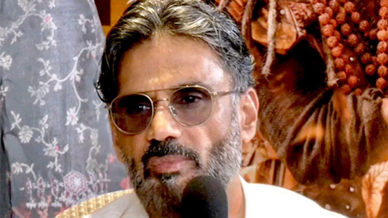 'Have we allowed them to steal the thunder?' Suniel Shetty questions if Bollywood is losing ground to int'l films - Public TV English