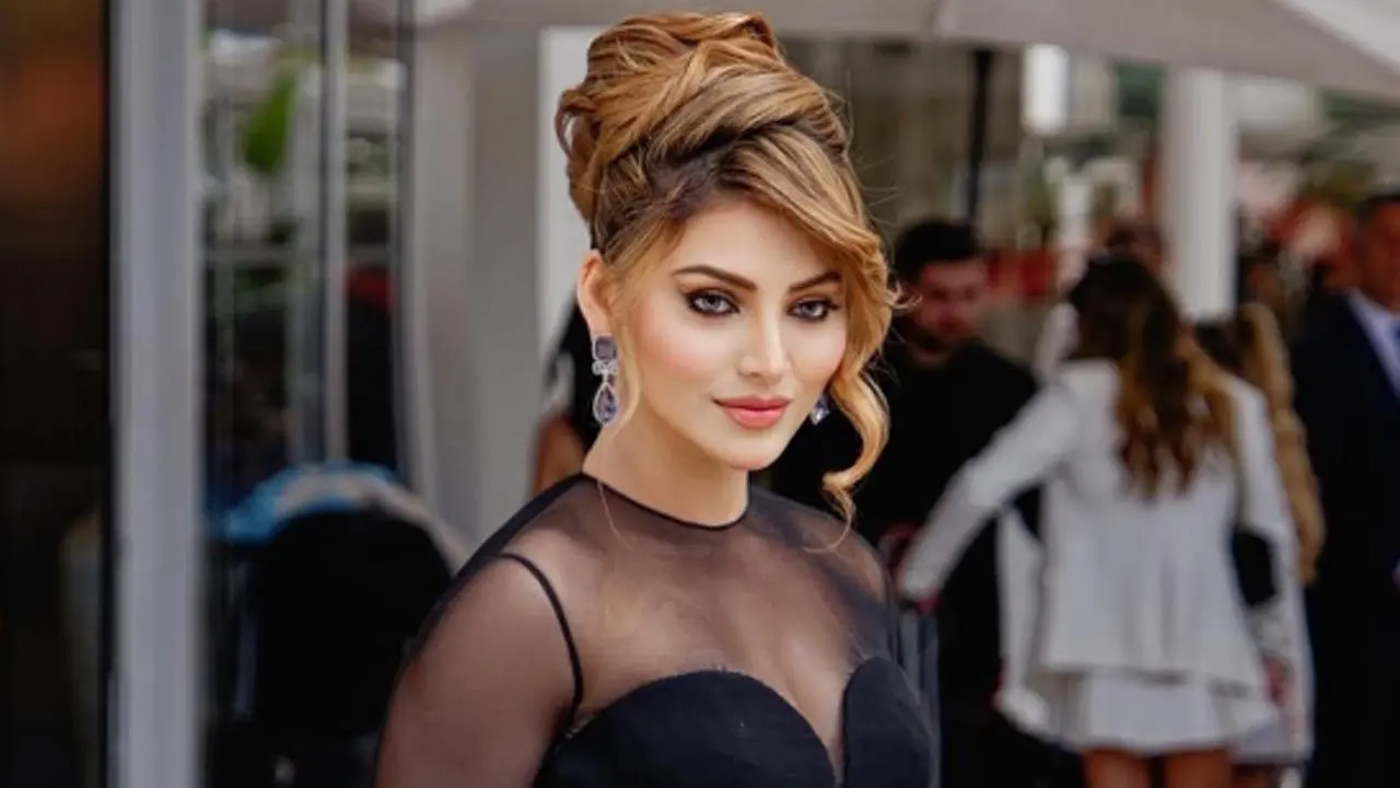 Urvashi SLAMS DietSabya for mocking her, calls latter ‘a cheap imitation of…`