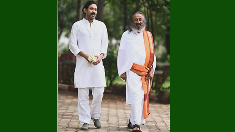 Vikrant Massey begins prep for his role of Sri Sri Ravi Shankar in film 'White', shares picture with spiritual leader - Public TV English