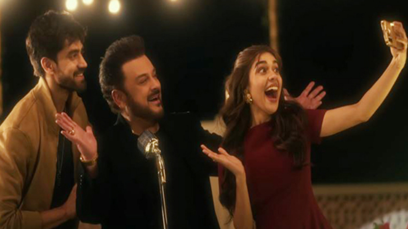 Adnan Sami, Asha Bhosle's song 'Aao Na' released, features Avinash Mishra, Eisha Singh - Public TV English