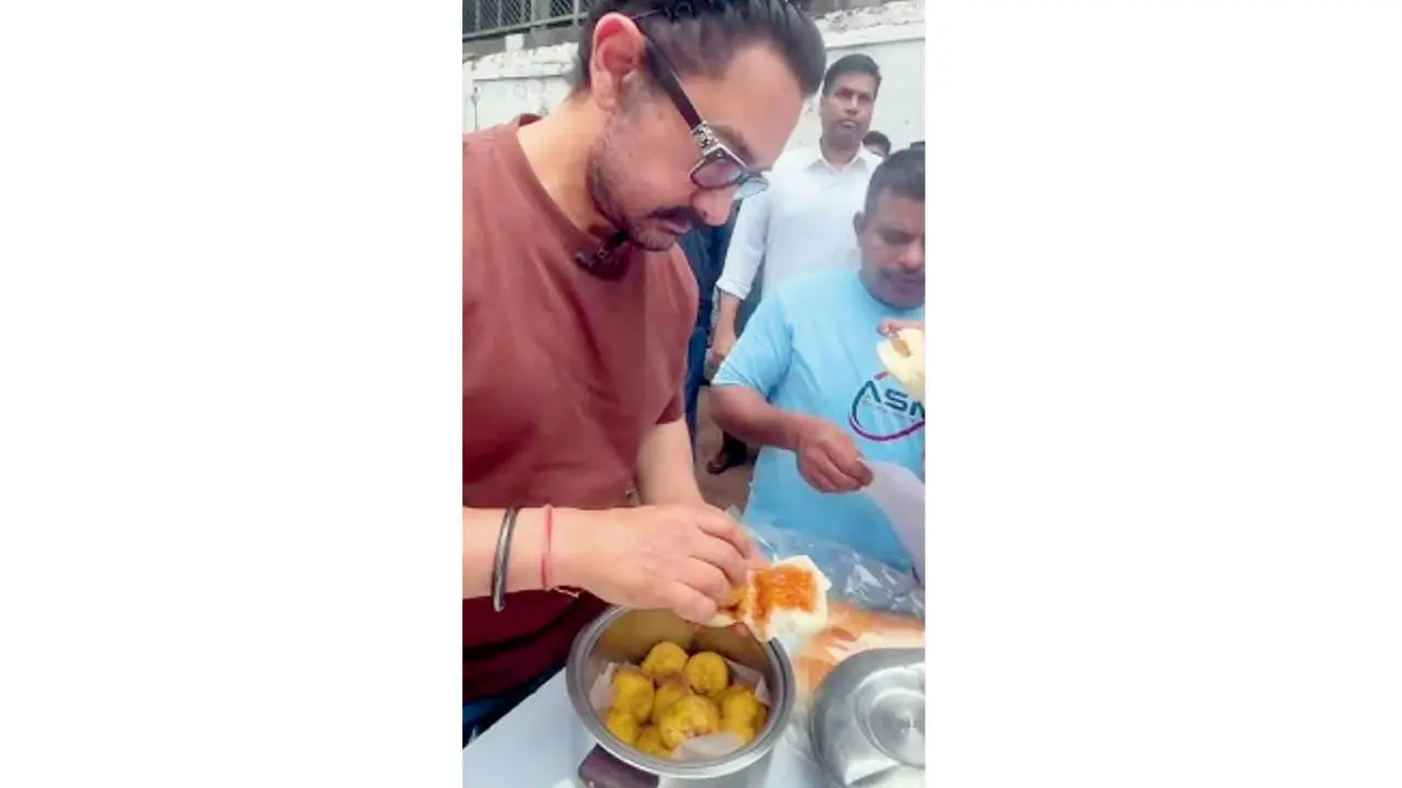 Have you heard? Aamir Khan makes vada pav; Babil Khan`s next with Alaya F