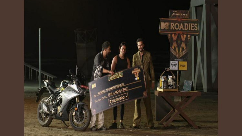 Roadies Double Cross finale: Kushal Tanwar from Elvish Yadav's gang emerges winner - Public TV English